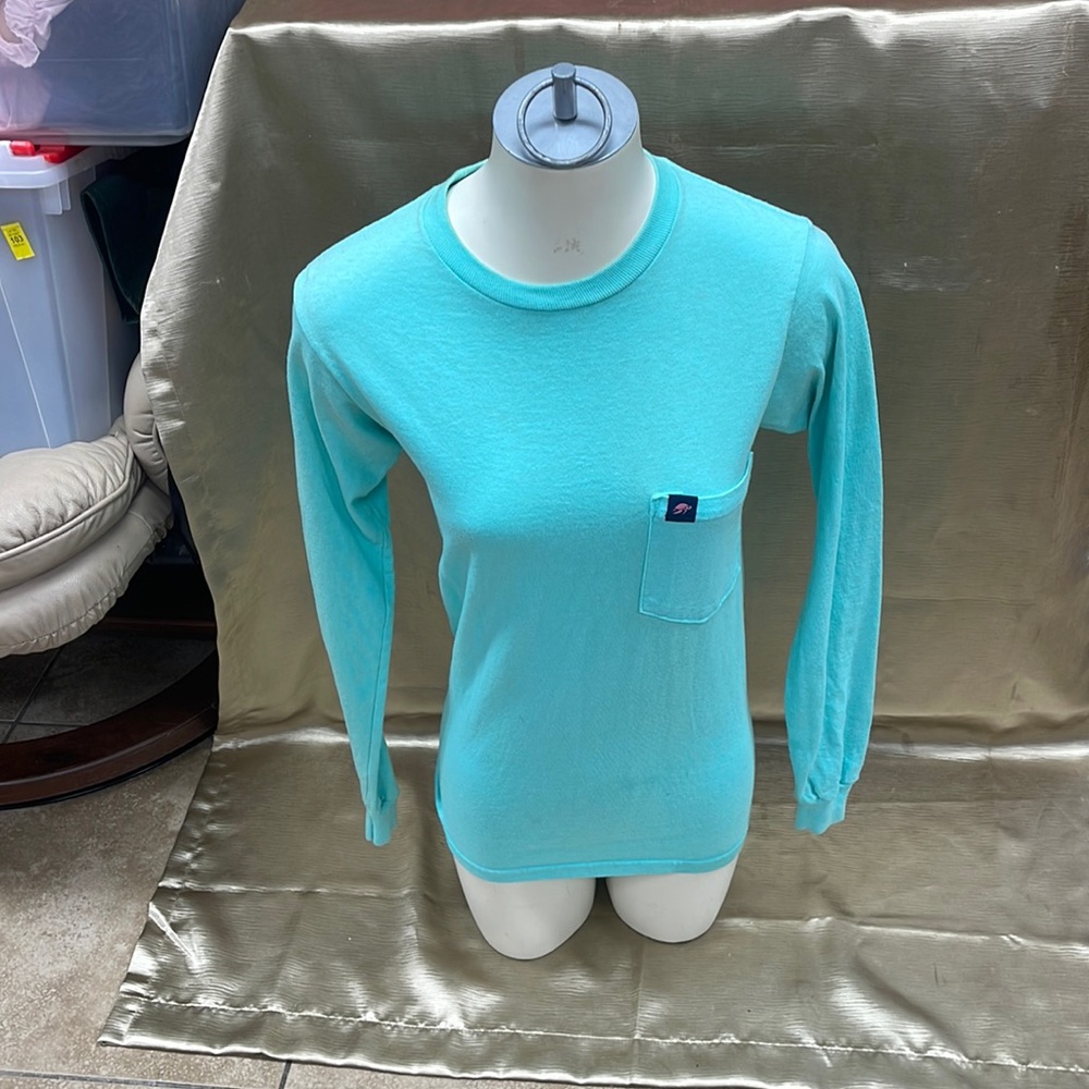 LOT OF 2 shirts